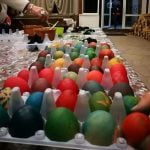 ADVENTURE TEAM и приятели боядисаха стотици яйца