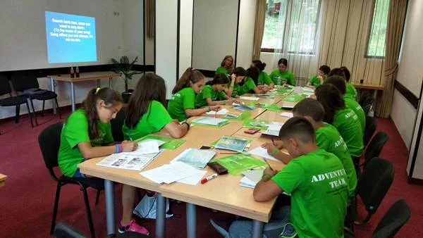 Три езикови лагера с АDVENTURE TEAM = стотици детски усмивки