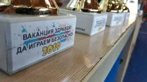 Ученици и ADVENTURE TEAM показаха как да се пазим на пътя през ваканцията